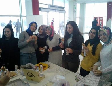 Düzce Gençlik Merkezinden Filipinlilere 2 Bin 285 Tl