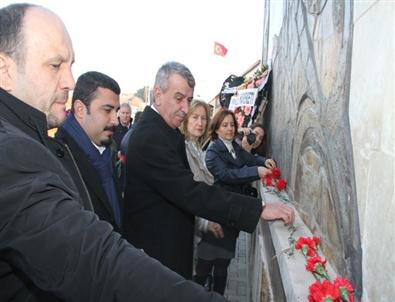 Göç Anıtı’nda Duygusal Anma