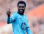 TOTTENHAM - Tottenham Adebayor ile kazandı