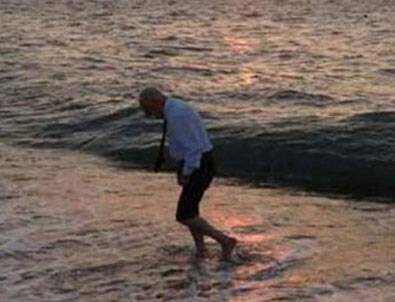 Mustafa Balbay'ın Antalya'da deniz keyfi