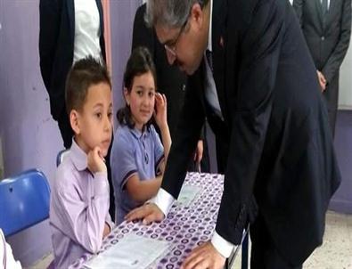 Bü 5 Bin Kitap Dağıtacak