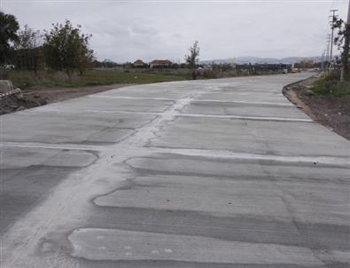 Kartepe'de Beton Yol Çalışması Yapıldı