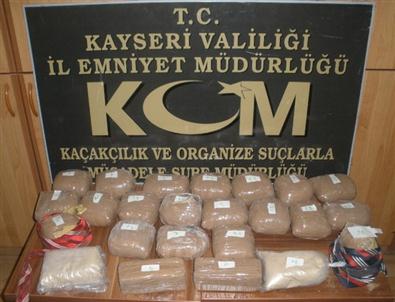 Kayseri'de 12 Kilo Renkli Eroin Ele Geçirildi