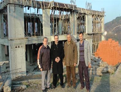 Filyos ‘ta Yapılan Rüzgarlı Tepe Camii İşaatı Vatandaşların Yardımları İle Devam Ediyor