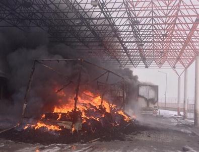 Ateşle İsıtılmak İstenen Tır'da Yangın