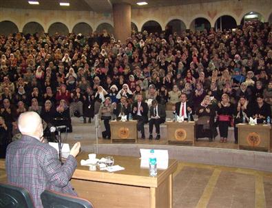 Nevşehir’de ‘islam’da Kadın ve Aile’ Konulu Konferans