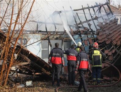 Yaşlı Adamın Alevlerle Savaşı