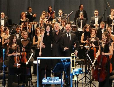 Akskm, Fatih Erkoç Konseri İle Açıldı