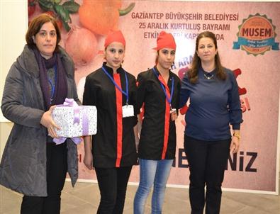 Liseler ‘mıcırık Aşı’ İle Yarıştı