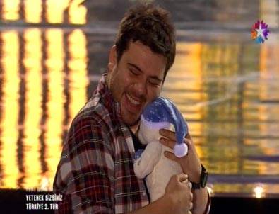 Yetenek Sizsiniz Türkiye - Eda Gündoğan'dan Eser Yenenler'e ayıcık