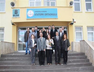 Kazançlarından Biriktirip 500 Kitap Hediye Ettiler