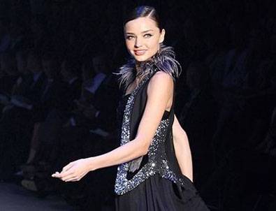 Miranda Kerr 'Servet' taşıyacak