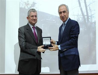 Sağlık Hizmetleri Myo Tarafından Konferans Düzenlendi