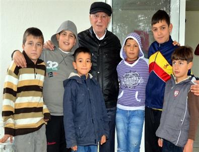 Başkan Oğuz, Köyde Gençlerle Buluştu