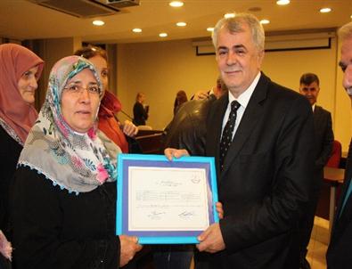 Sessiz Dünyanın Yeni Çini Ustaları