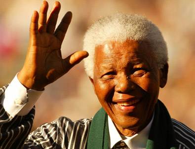 Nelson Mandela hayatını kaybetti