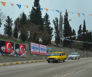 Erdoğan için ilginç afiş!