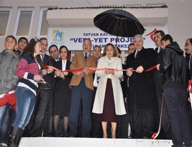 Bakan Şahin Tatvan’da Açılışlara Katıldı