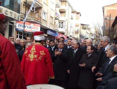 Bakan Yılmaz, Birlik Vakfı Malatya Şubesi Açılışına Katıldı