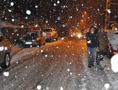 Zonguldak’ta Kar Yağışı Ulaşımı Olumsuz Etkiledi