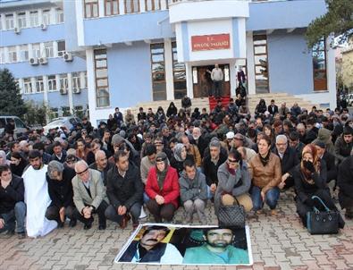 Bdp, Hakkari’de Yaşanan Olayları Protesto Etti