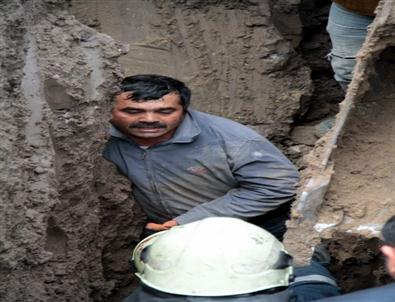 Samsun’da Toprak Altında Kalan İşçi Kurtarıldı