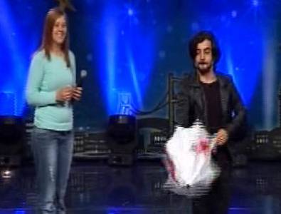 Yetenek Sizsiniz Türkiye'de Enver Ertaş ilizyon şovuyla büyüledi