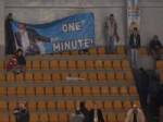 ONE MINUTE - İsrail milli takımına One Minute'li karşılama
