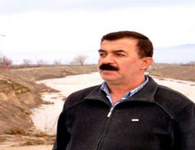 Alaşehir’de Sel Yüzünden Bir Yol Trafiğe Kapandı