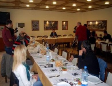 Görevine İade Edilen Espiye Belediye Başkanı Erol Karadere Basın Açıklaması Düzenledi