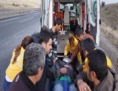 Mardin'den Düğün İçin Gelen Aileyi Taşıyan Minibüs Takla Attı: 6 Yaralı