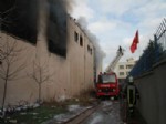 Tekstil Fabrikasındaki Yangın 3 Saatte Söndürüldü (2)