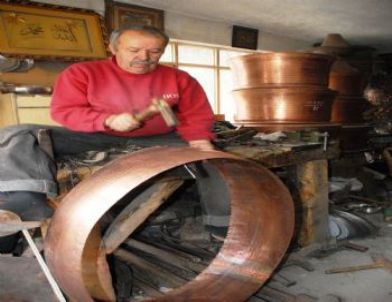 Burdur'da 'son' Bakırcı Ustası