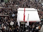 TAYFUR ELBASAN - Greyderin Uçuruma Düşmesi Sonucu Ölen Operatör Toprağa Verildi