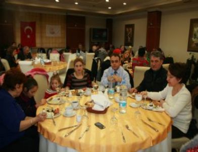 Hastane Çalışanları Bu Defa Kendileri İçin Bir Araya Geldi