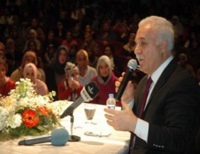 İlahiyatçı Hatipoğlu’ndan Evlilik Programlarına Eleştiri