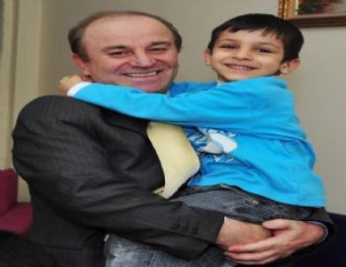 Vali Öztürk, Yetiştirme Yurtlarını Ziyaret Etti