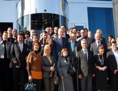 Engelli Öğretmenlerden Başbakan'a Teşekkür Ziyareti