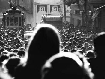 Erkekler kadınları geçti