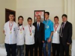 EKREM ÇALıK - Genç Aşçılar Fethiye'ye 7 Altın Madalya İle Döndü