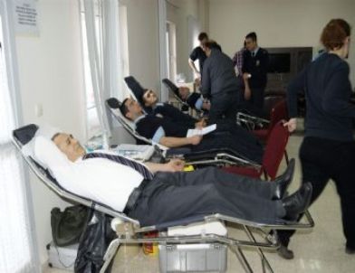 Kırşehir Polis Meslek Yüksek Okulu’ndan Kızılay’a Kan Bağışı