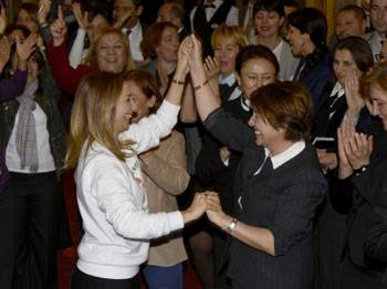 AK Partili ve CHP'li vekiller birlikte dans etti