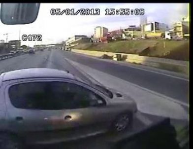 Otoyolda Ölümlü Kaza Otobüs Kamerasında