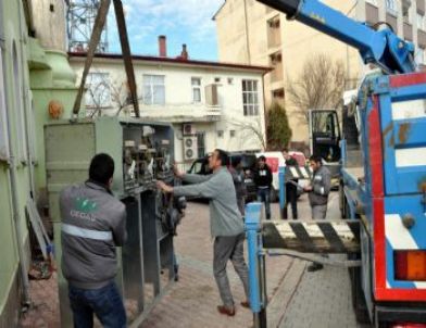 Suşehri’nde Arıza Yapan Trafo İlçeyi Elektriksiz Bıraktı