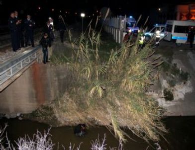 Trenin Çarptığı Adam Sulama Kanalına Düştü