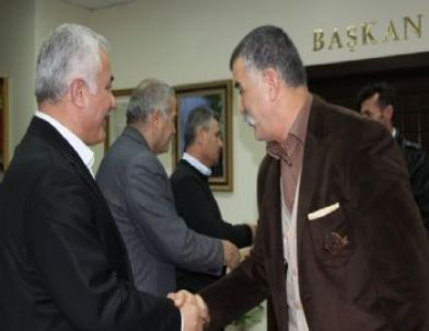 Başkan Özden, Kahvehane ve Çay Evi Esnaflarıyla Bir Araya Geldi