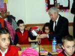 Vali Erden Öğrencilere Okul Sütü Dağıttı