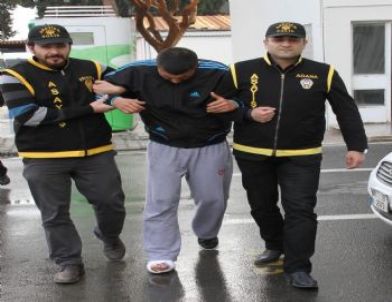 Firari Hırsız, Kazara Babası Tarafından Vurulunca Yakayı Ele Verdi