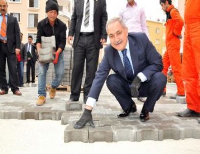 Osmaniye’de Parke Yol Seferberliği Başladı