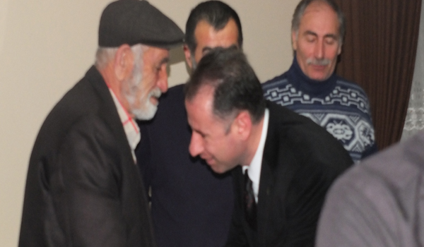 Ümit Kaya Halkla İç İçe...
